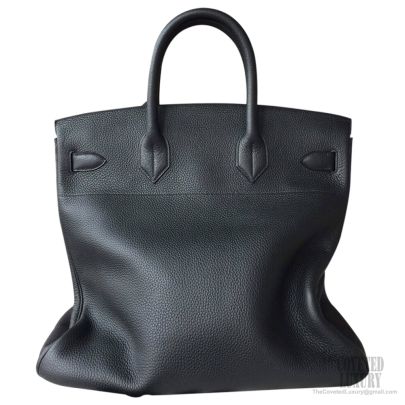 HERMES Birkin 40 black handbag.